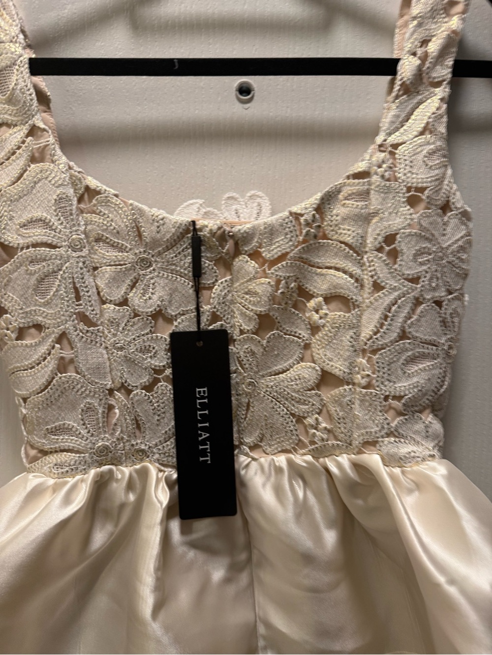 Elliatt Nicoletta Aline Mini Dress in White Gold Size S NWT - Picture 7 of 10